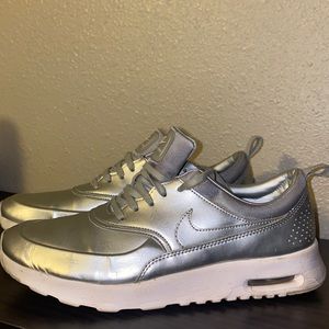 Silver Air Max Thea